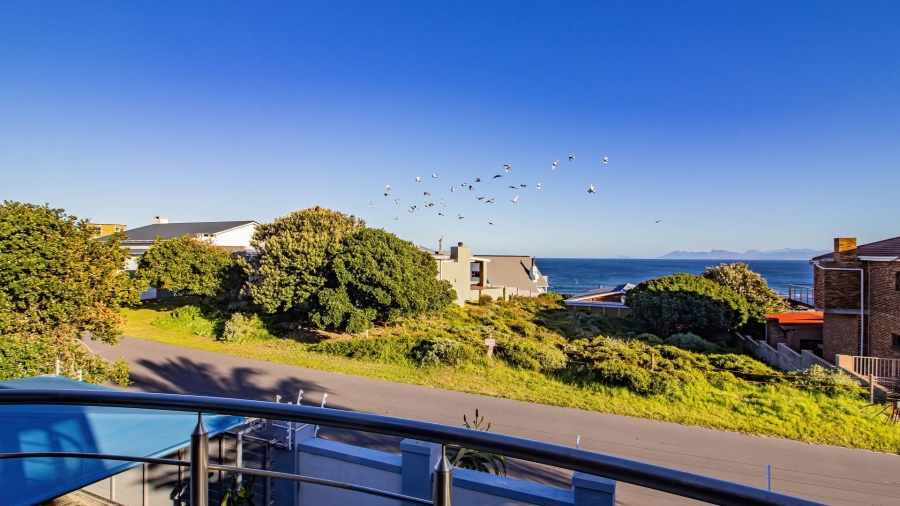 3 Bedroom Property for Sale in De Kelders Western Cape